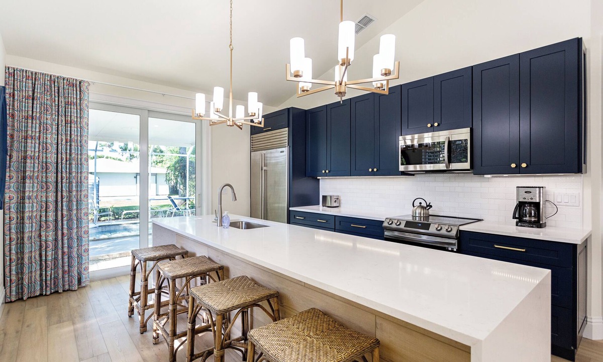Naples Park House | Tuscan Vacation Rental. Stylish 3-Bedroom Getaway Near Vanderbilt Beach Enjoy a Private Pool, Spacious Layout, and Modern Comforts Perfect for Families, Groups, and Pet-Friendly Stays