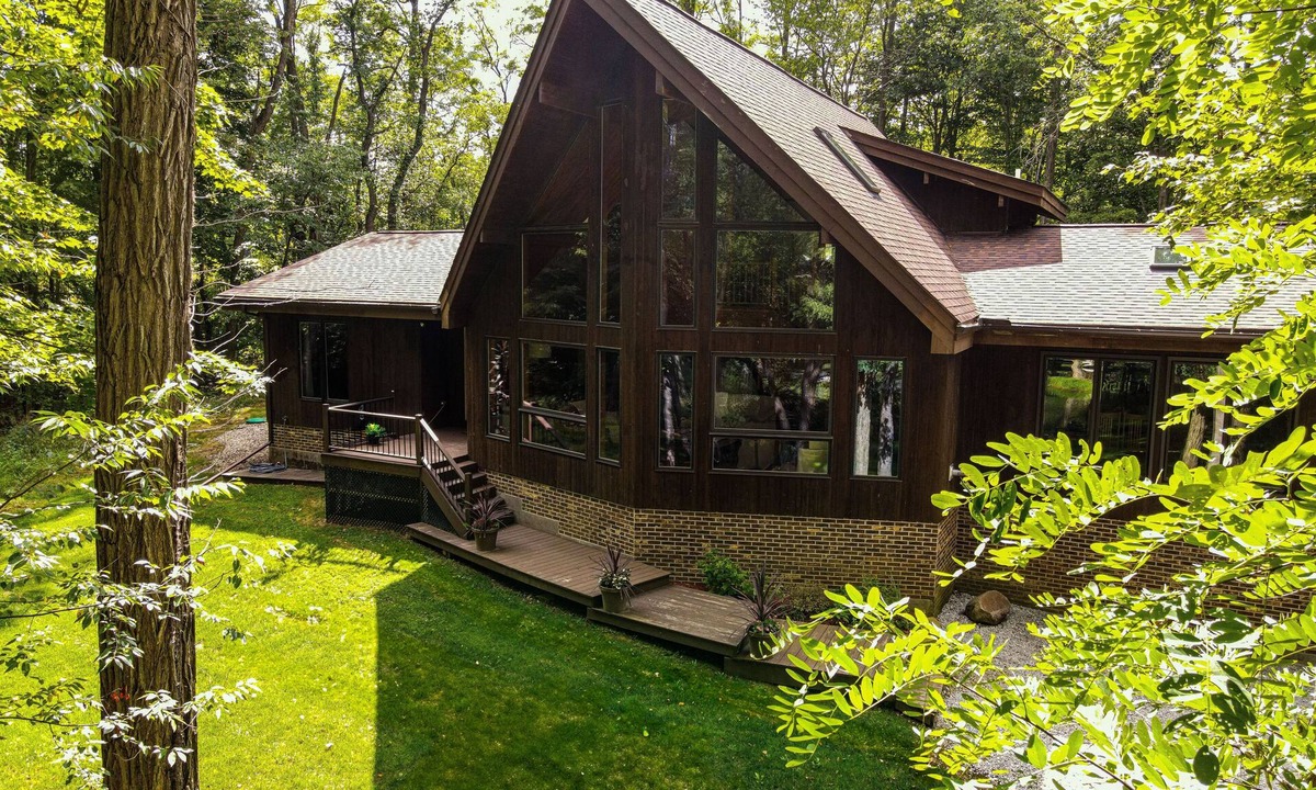 Chardon Cabin | Unique cabin retreat in the heart of wine country w/Hot Tub & Fire Pit