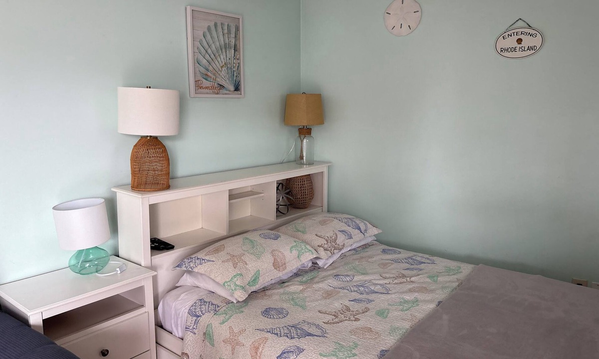 Misquamicut Apartment | Unit 8 Charming studio in superb Westerly with WiFi, AC