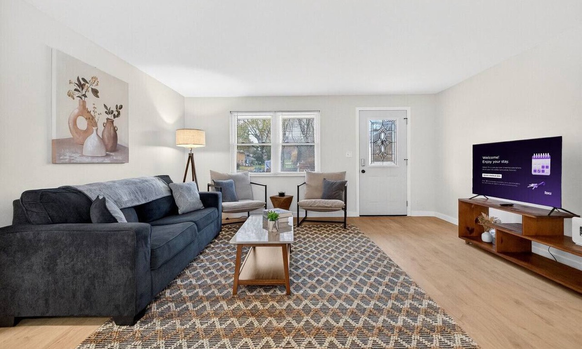 North Canton Apartment | Upscale & Serene | Patio | Garage