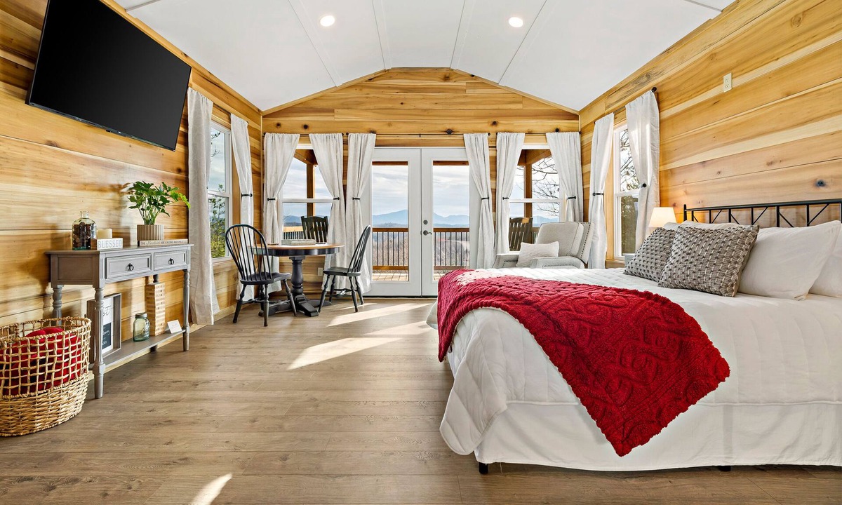Marion Cabin | Views, Outdoor Tub, Hiking Trls, 30min to Asheville