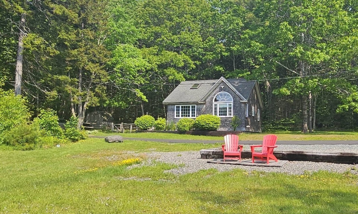 Surry Cabin | Viking Trail Cabin, Viking Trail Cabin with beach access