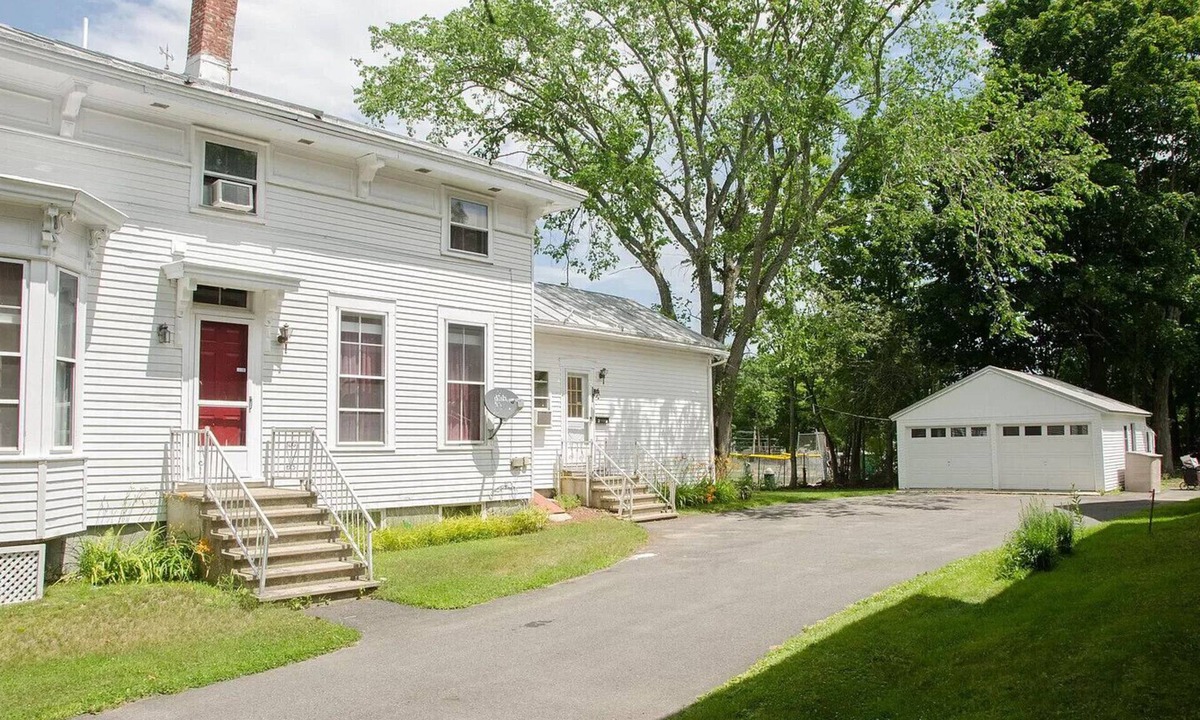 Richmond House | Village House, Sleeps 16, Free Parking, Walk to town, Mid-coast hub