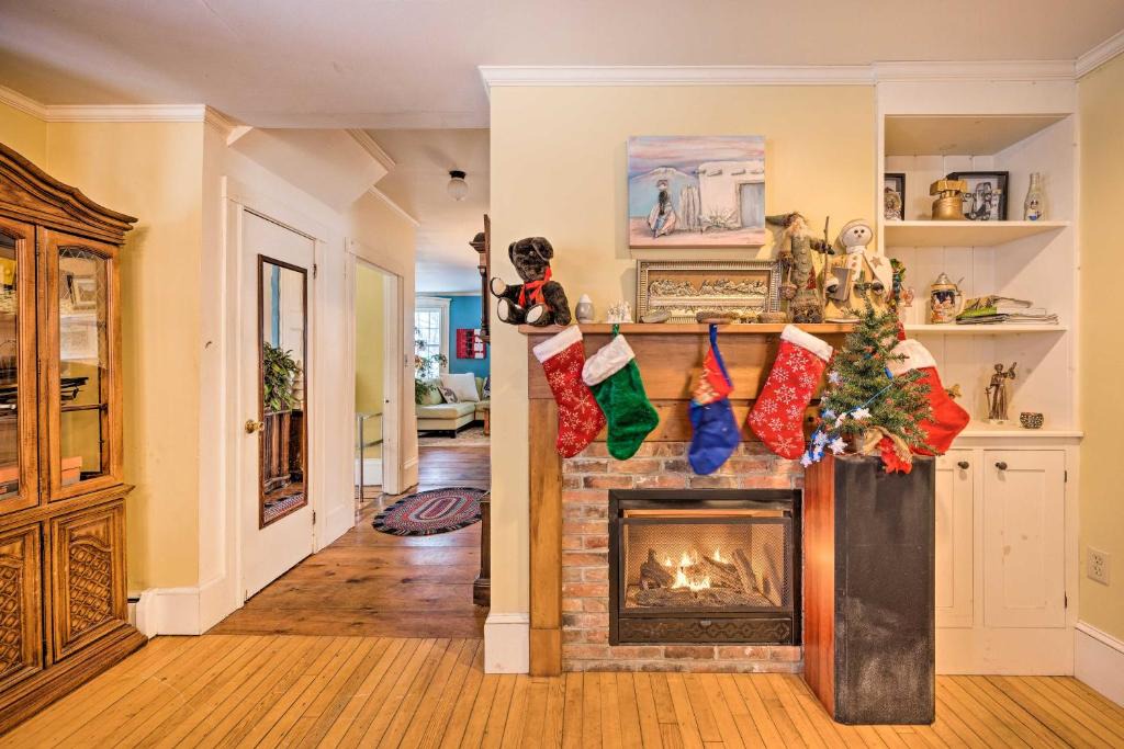 Rumford Point House | Vintage Farmhouse Near Sunday River Ski Slopes!