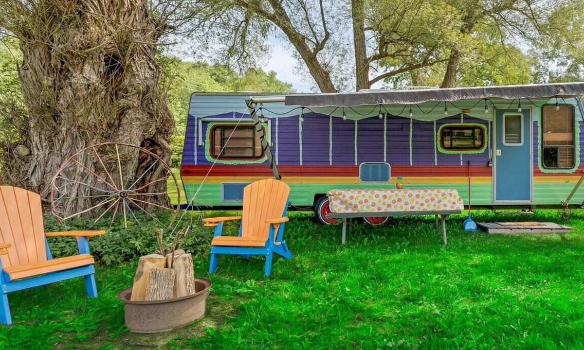 Black Creek RV Rental | Vintage Gypsy Camper Glamping Near Ellicottville NY