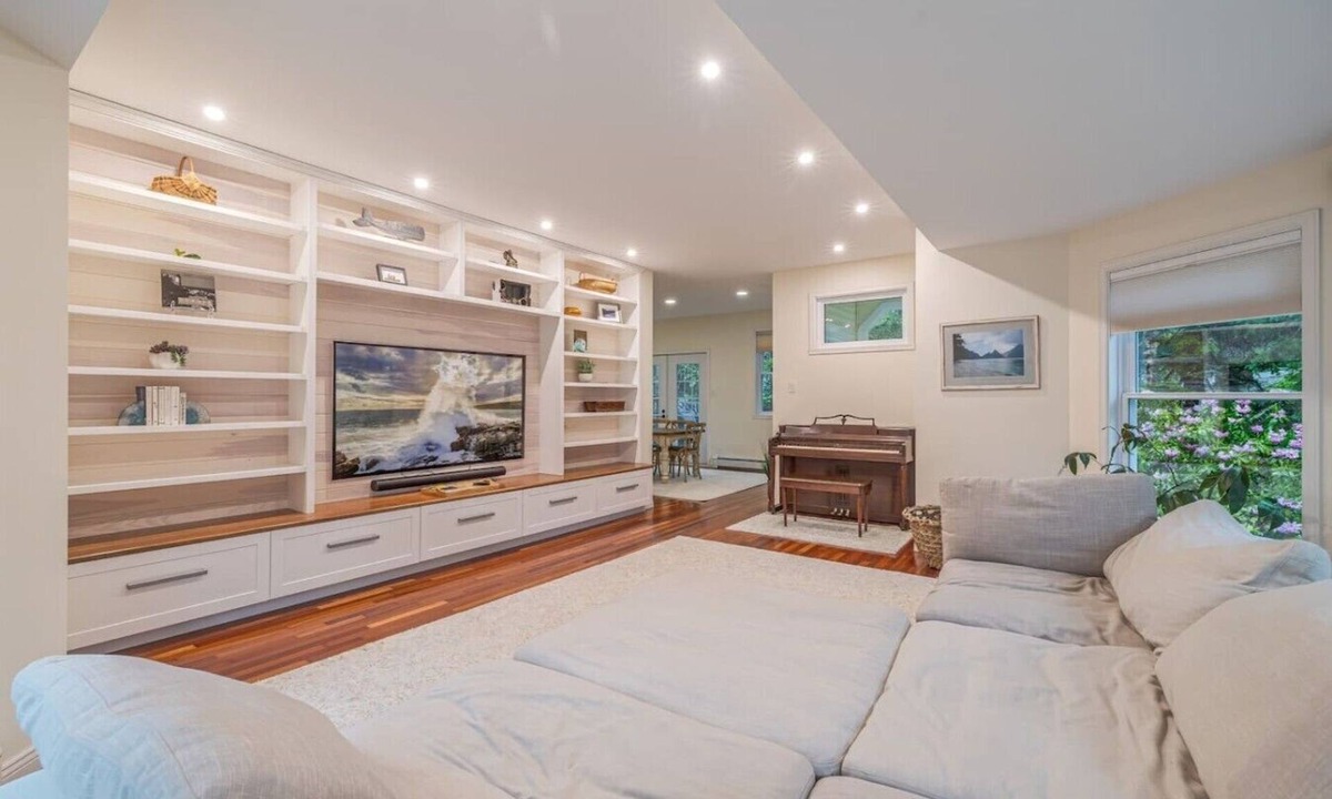 Seal Harbor House | Walk to Acadia · 6BR Game Room! [Acadia Trailside]