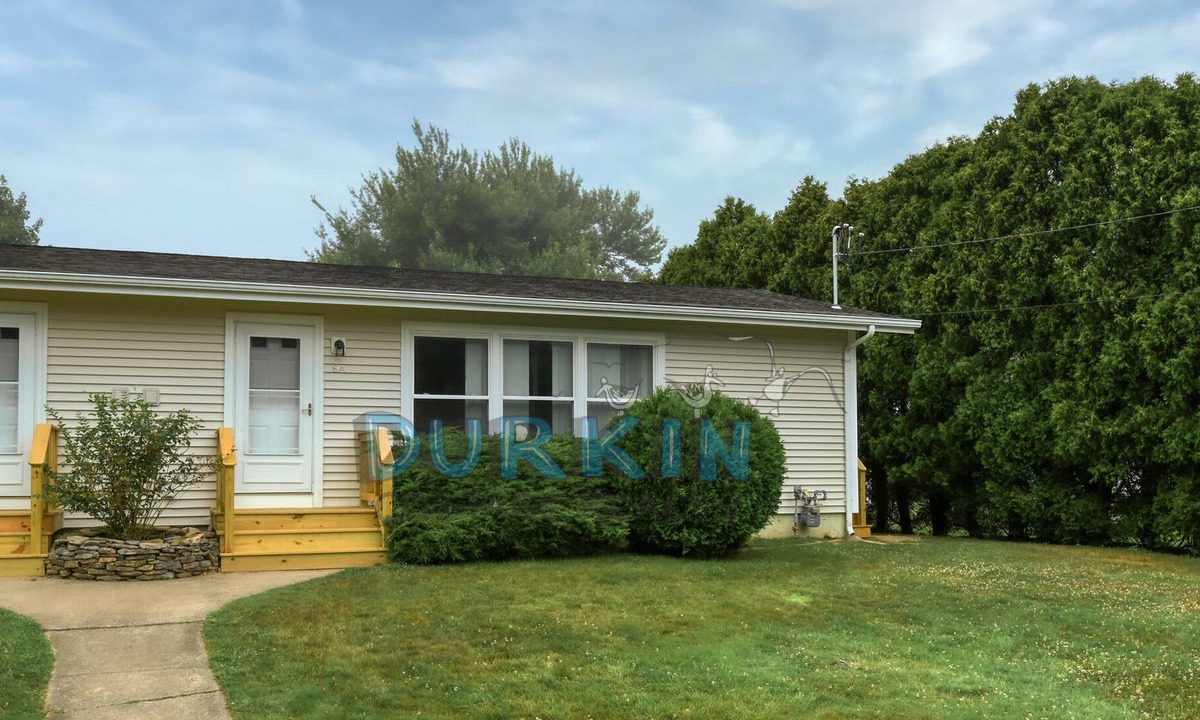 Narragansett House | Walk to Scarborough State Beach. Many weeks available.
