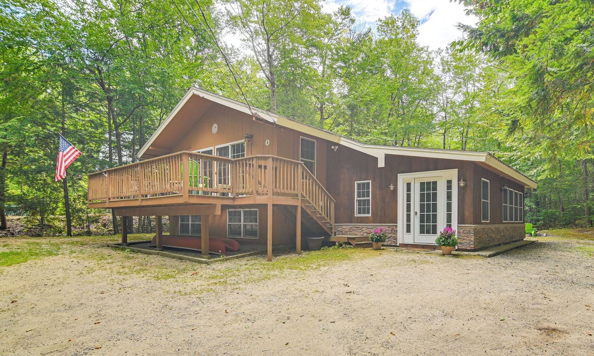 Eidelweiss Village Cabin | Walk to Water: Outdoor Gem w/Bunkhouse in Madison