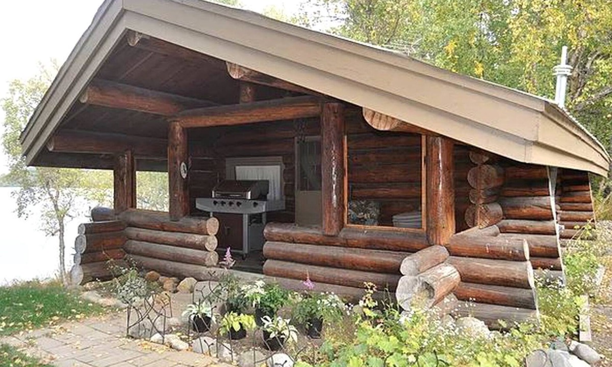 Nikiski Cabin | Waterfront Cabin Rental for a Lakeside Getaway in Kenai, Alaska