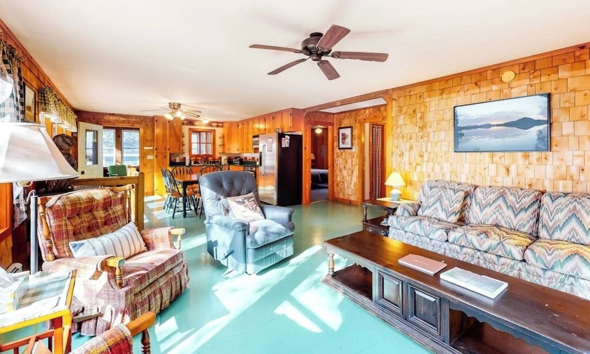 Greenville Cabin | Waterfront cabin w/outdoor firepit, dock, and lake views - dogs welcome