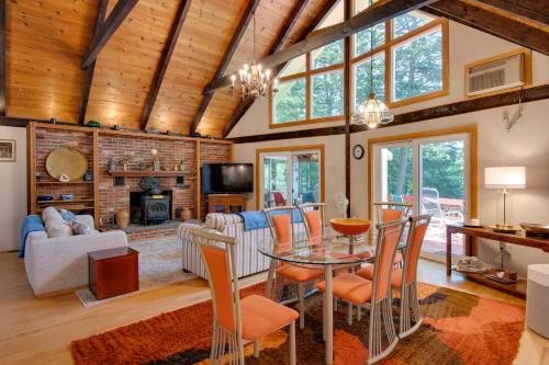 Lake Arrowhead House | Waterfront Lake Arrowhead Cabin w/Dock & Fire Pit