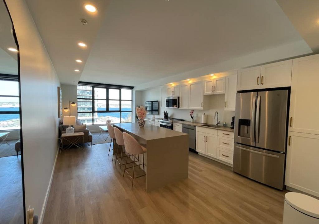 Downtown Halifax Apartment | Waterfront large 1 BR with 6 appliances & gym