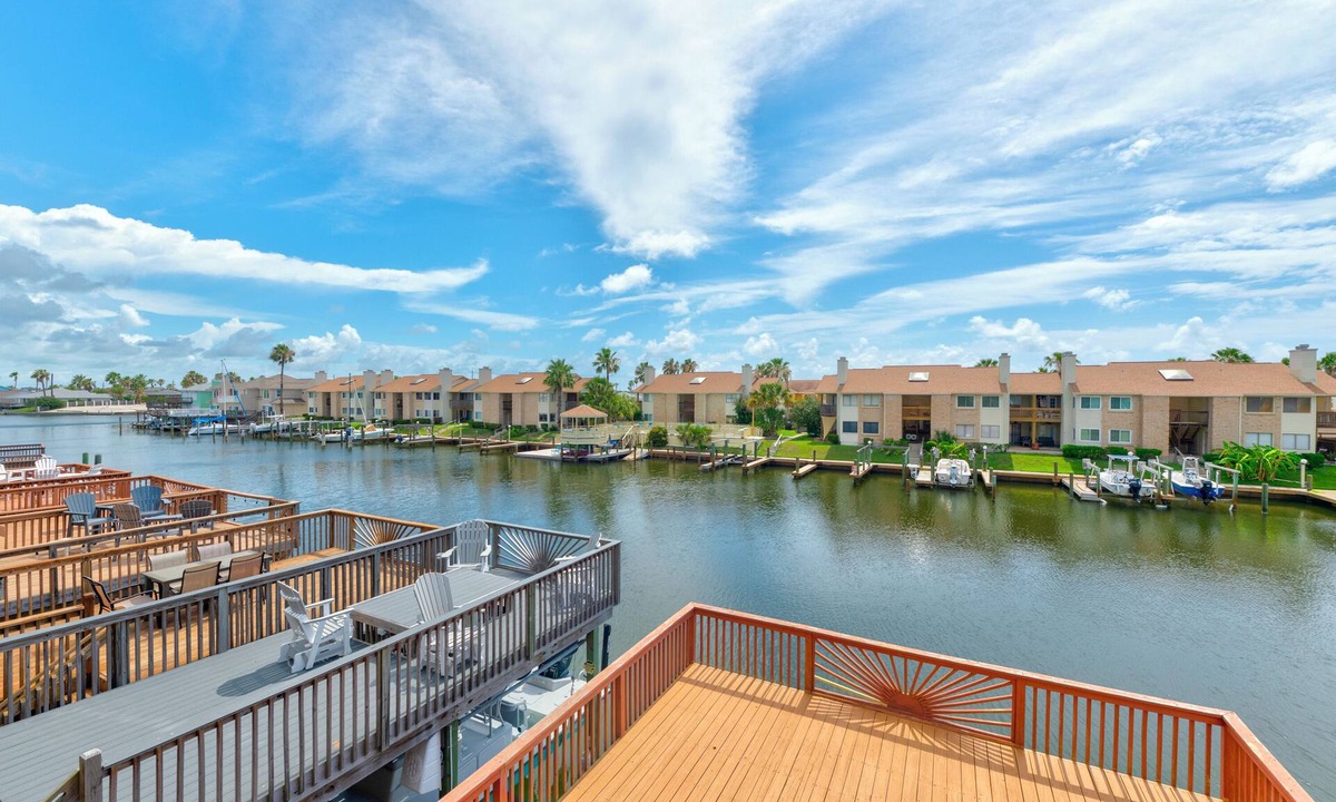 Corpus Christi House | Waterfront Oasis with Fishing Dock and Sundeck