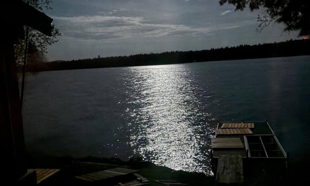 Abbot Cabin | WATERFRONT PARADISE w/incredible views.