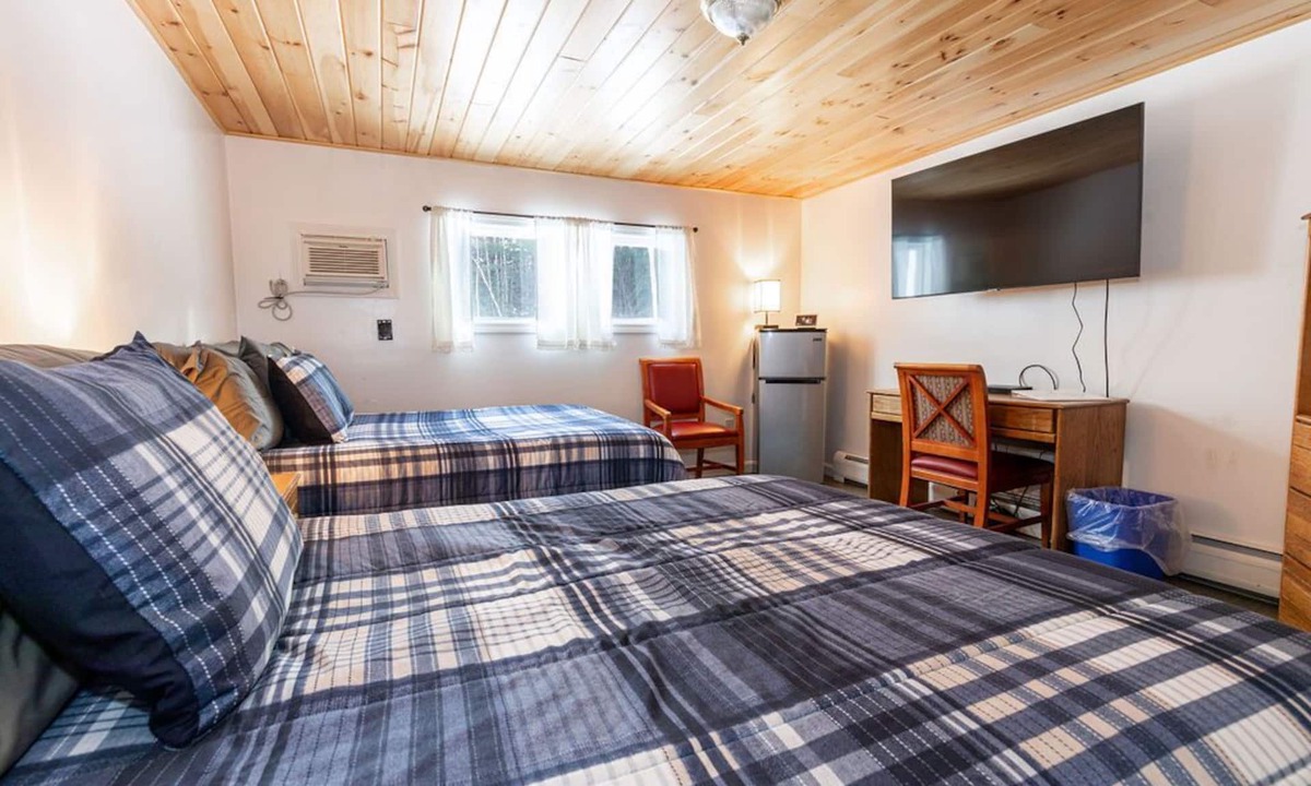 Bethel Hotel | West Bethel Motel