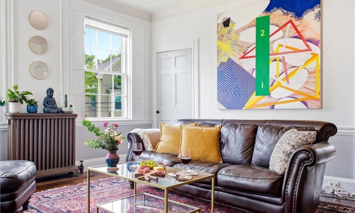Parkside Apartment | West End Stylish & Creative Home w/Parking