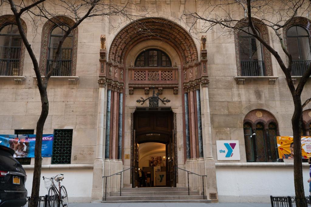Lincoln Square Hostel | West Side YMCA