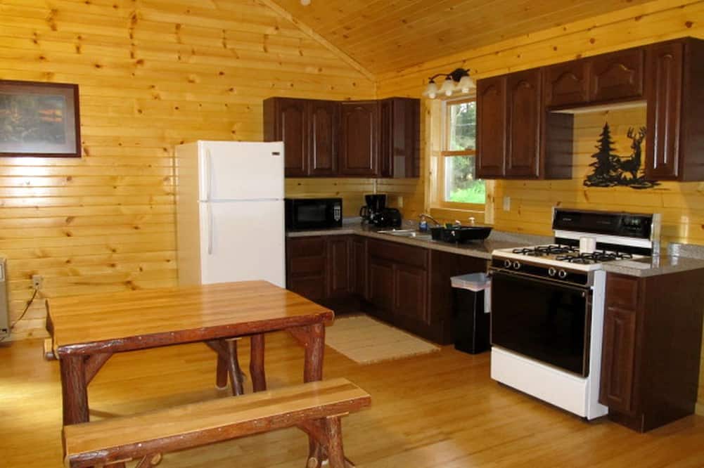 Clarington Cabin | Wheelchair Accessible Glamping Cabin near Cook Forest State Park, Pennsylvania