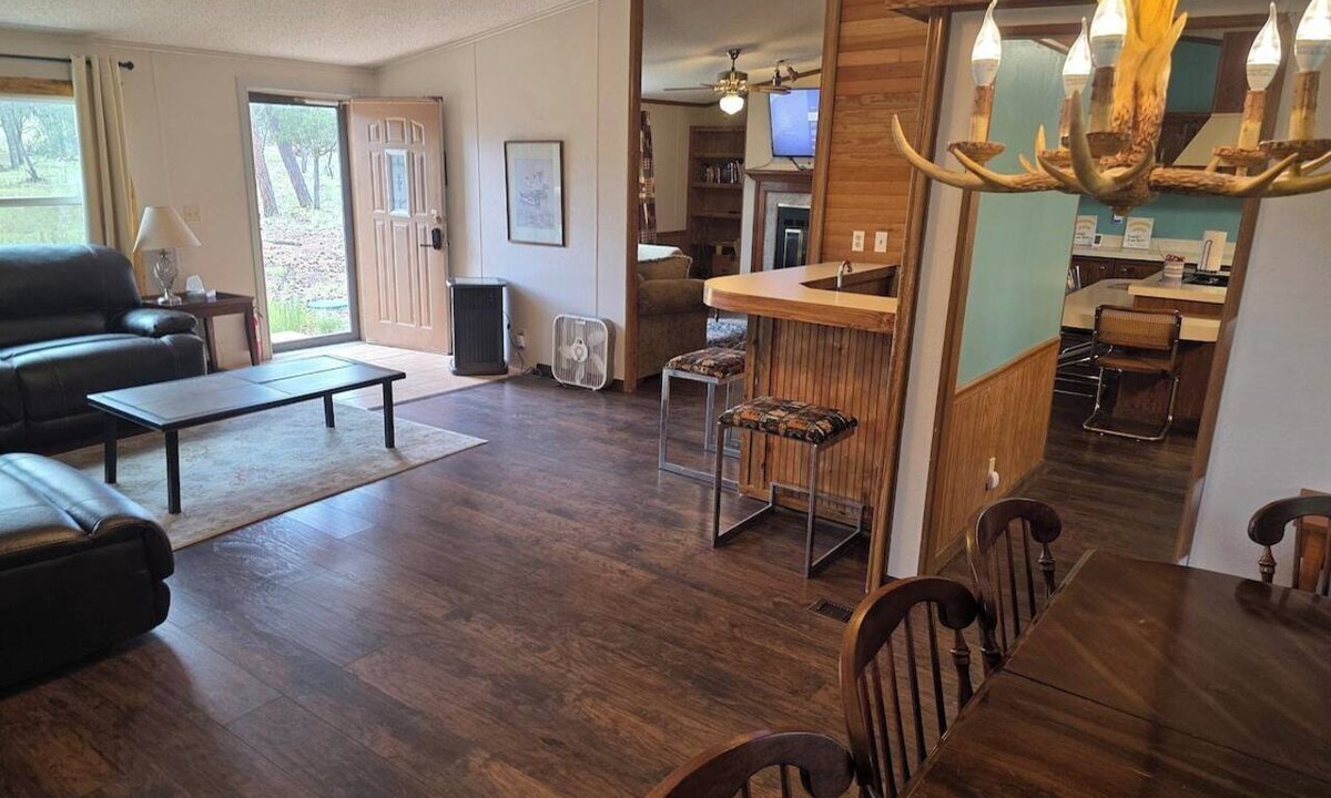 Timberon Cabin | Whispering Pines Retreat - Quiet Forest Cabin