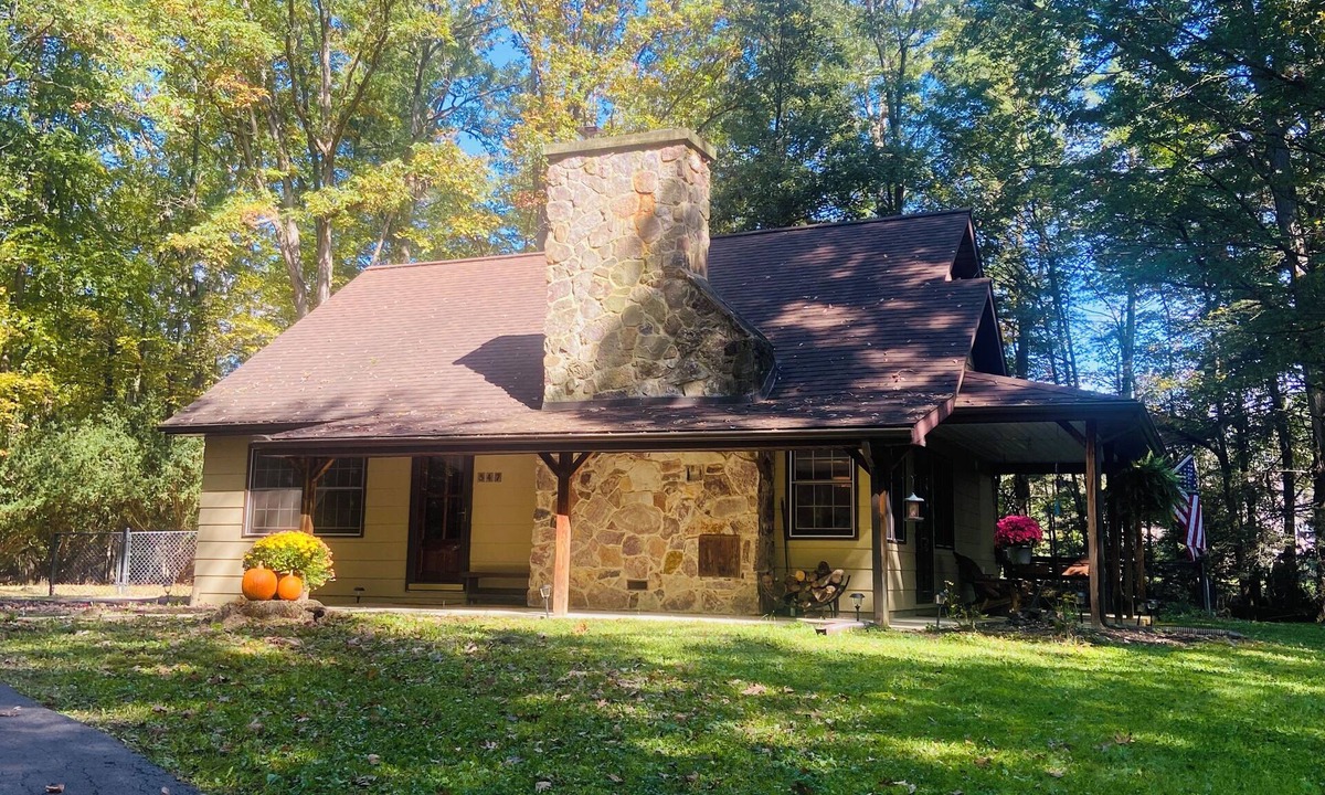 Stormstown Cottage | Willow Oak Cottage - completely renovated and 15 min from Penn State University