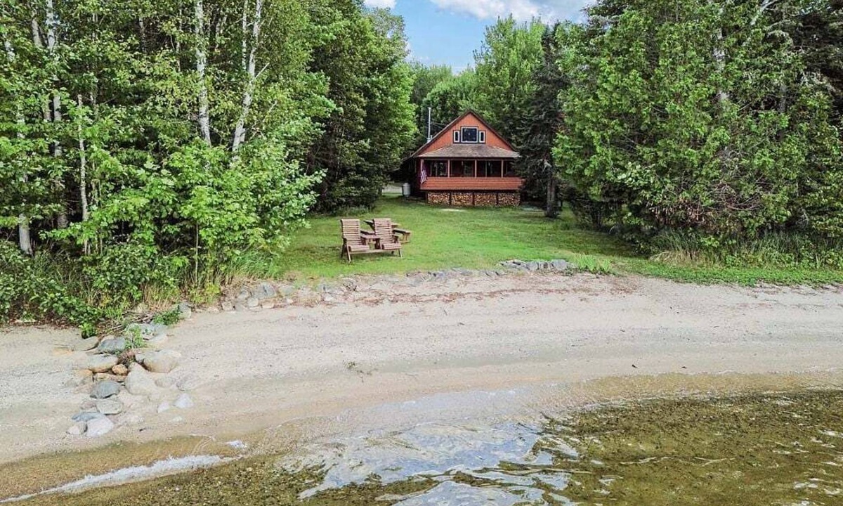 Rangeley Plantation House | Winding Down | Waterfront on Mooselookmeguntic | Beach