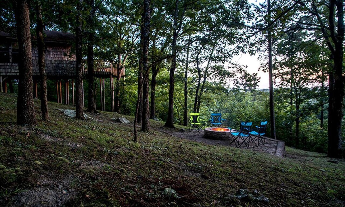 Smithville Cabin | Wonderful Mountain Cabin Rental with a Fire Pit in Smithville, Oklahoma