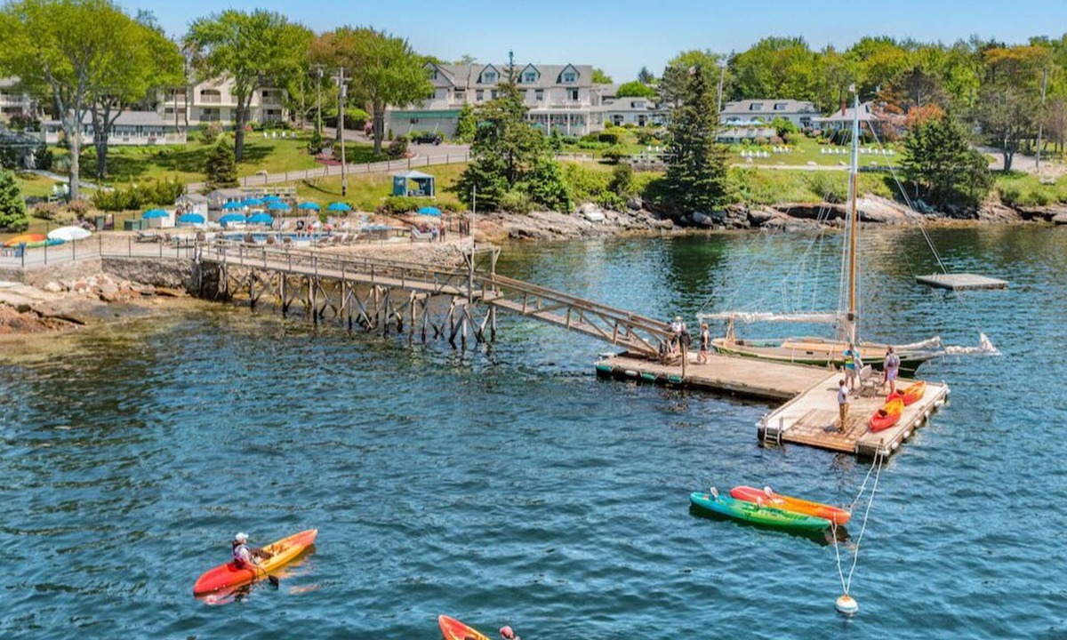Boothbay Harbor Cabin | Woodlandview Lodge | King + Private Porch