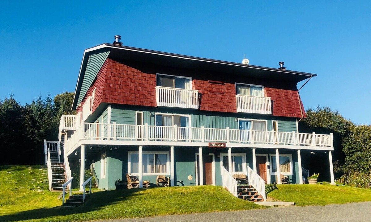 Homer Apartment | Woodside Suite #5- Modest suite in downtown Homer, walking distance to all attractions