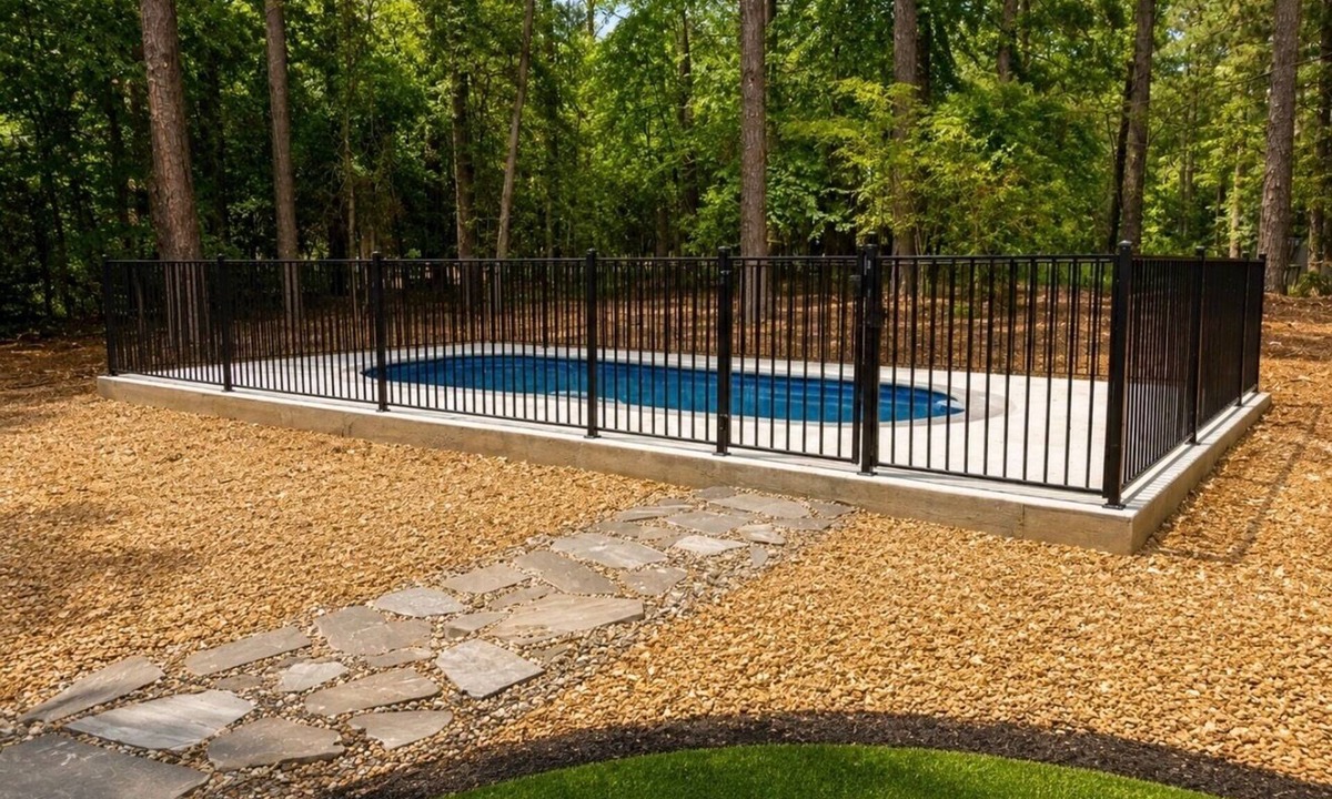 Hochatown Cabin | Work From Cabin Family Fun New Pool Pickleball Putt Putt Pets EV Charger