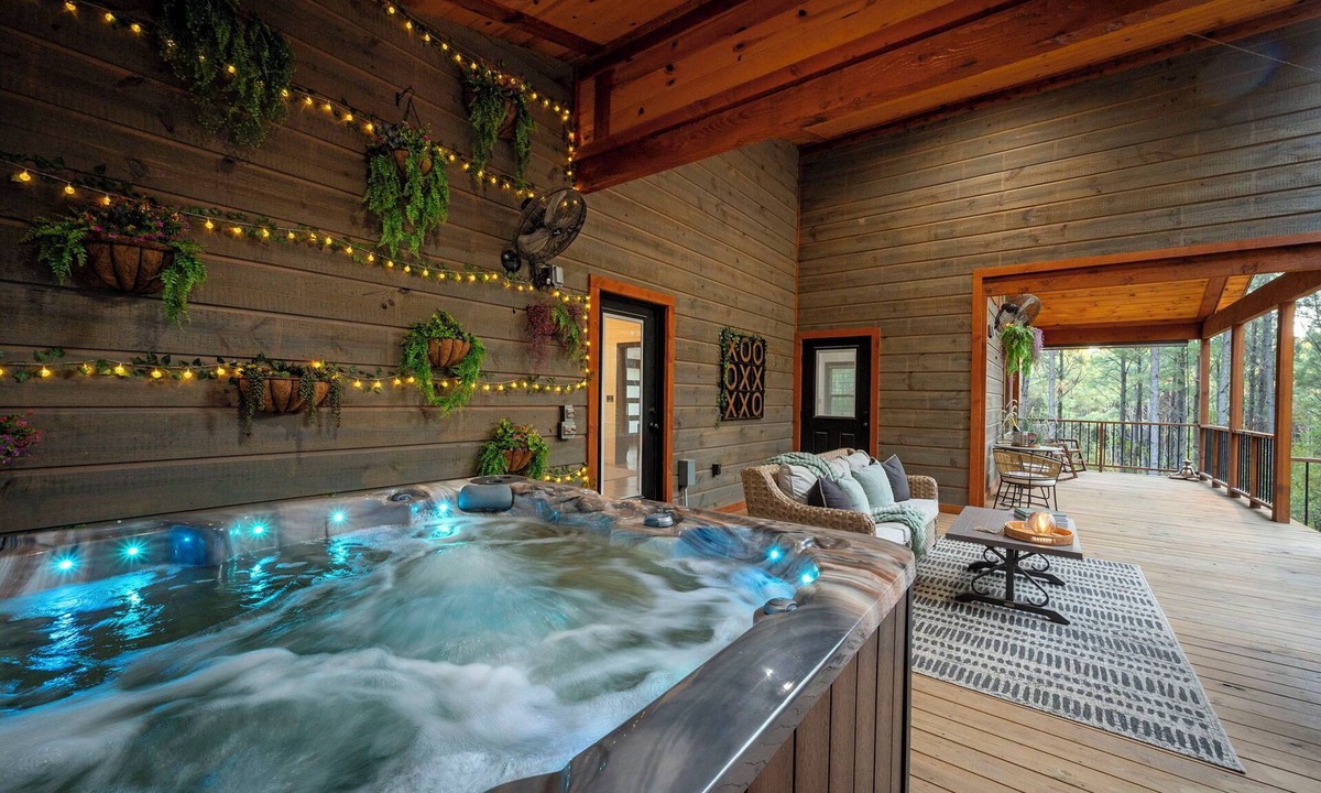 Pickens Cabin | Your New Favorite Place + Private Outdoor Oasis + Disc Golf + Firewood Provided