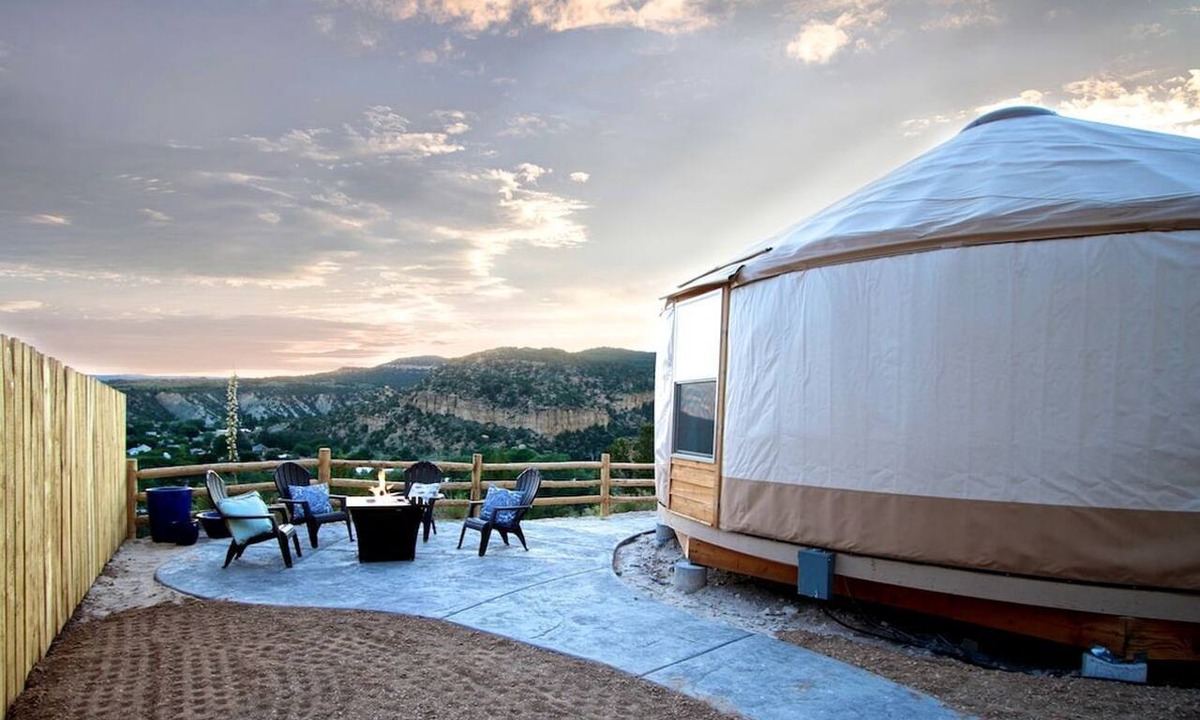 Orderville Cabin | Yurt Rental for Utah Glamping