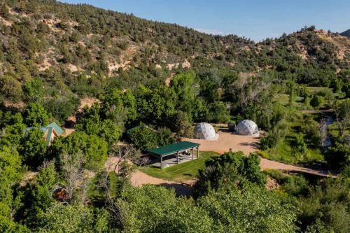 Glendale House | Zen Zion accommodates large groups of up to 30