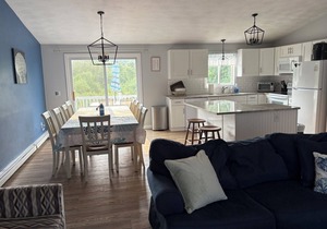 6 Bed Vacation Rental! Short walk to Beach-