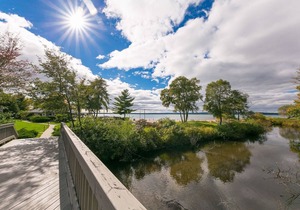 🏖️ Beachside Couples Retreat @ The Shores | Deck + Beach Access + Champagne Welcome ➠ 5719 in Williamsburg