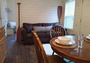 Beautiful Lake George Cottage