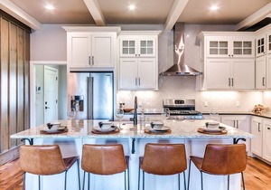 Carlton Landing- Rhythm and Blue! Lake View Home