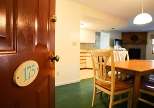 Deer Park Vacation Condo close to Recreation Center with Indoor Pool