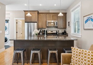 Historical & dog-friendly West End condo with parking - walk to all of Portland
