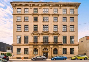 Kasa | Unique Studio, Steps to Carnegie Museum | The Maverick