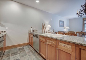 Luxurious 1 BR in River Run Village with Ski in ski out, Kids Ski Free, No cleaning fees by RedAwning