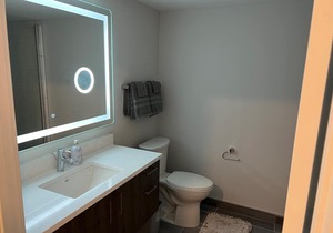 Luxury Studio at Pierce Arrow #7