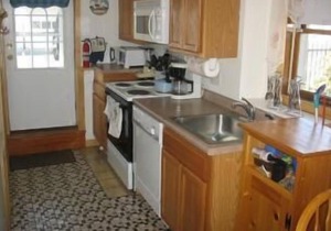 Ocean View Condo 100 feet to the beach