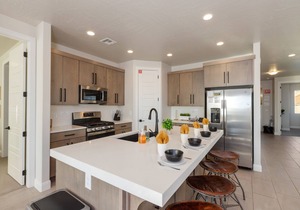 Paseos 1101 | Private Hot Tub, Outdoor Games & Shared Pickleball Courts!