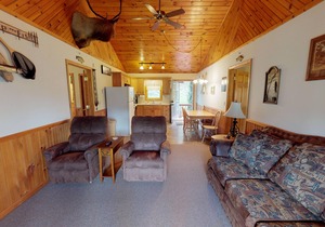 Rough Cut Lodge - Spruce Cabin