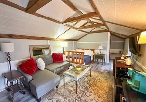 Timberline Lodge - Downtown Ellicottville - The Bunk House