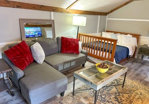 Timberline Lodge - Downtown Ellicottville - The Bunk House