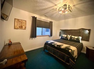 The Snuggle Inn | Loa