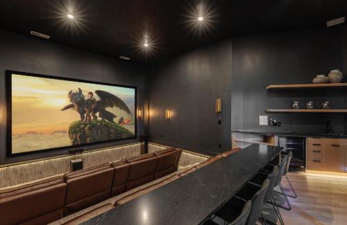 St. George House | 5-bedroom home with private amenities