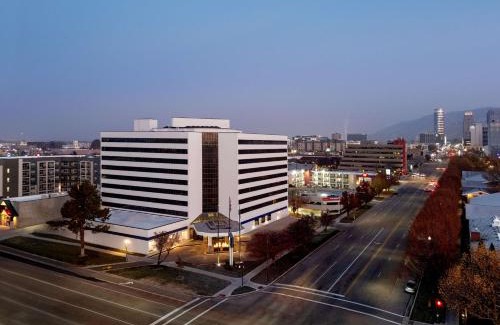 Downtown Salt Lake City Hotel | Doubletree Suites by Hilton Salt Lake City