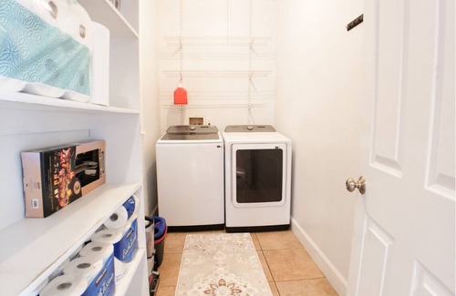 Sugar House House | NEW LISTING! Spacious Sugarhouse 4bd 3bth Home+Fully Fenced Yard+Gazebo+Hot Tub!